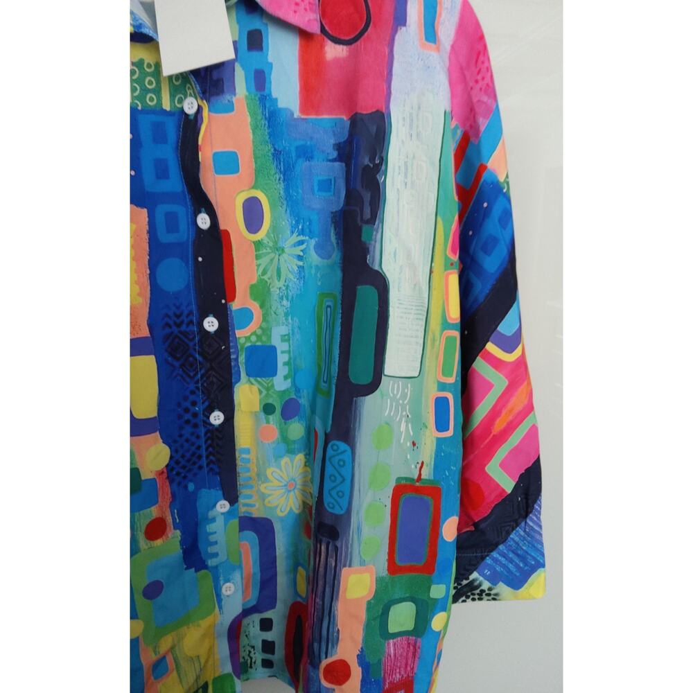 NWT Geometric Dopamine Art to wear blouse size XL Womans ruched sleeve button up - Picture 2 of 6